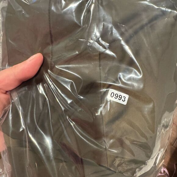 Athleta Radiant Jogger Olive Green 8 - Picture 12 of 12